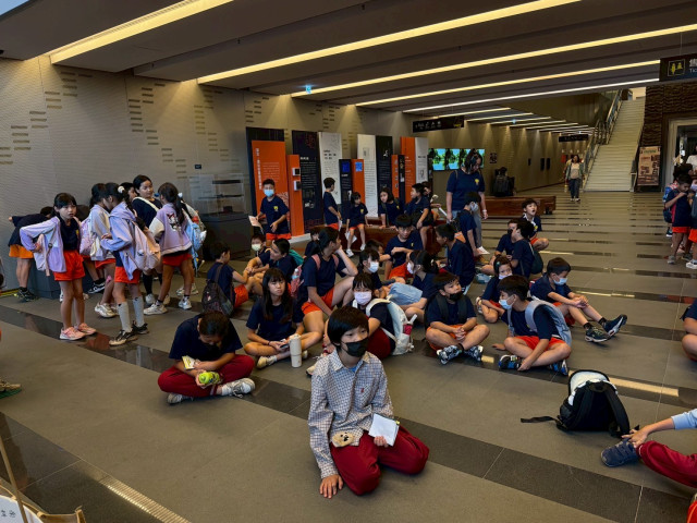 LINE_ALBUM_20250926 校外文化體驗_藝然掘然_251014_1.jpg